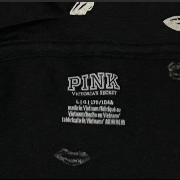 PINK Victoria's Secret Long Sleeve V-Neck Crop Tee Top Size L Printed Lips Logo - Picture 2 of 6